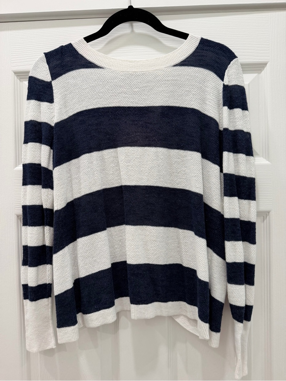 Banana Republic SM linen/viscose/cotton Navy and White Striped Women's Knit Top